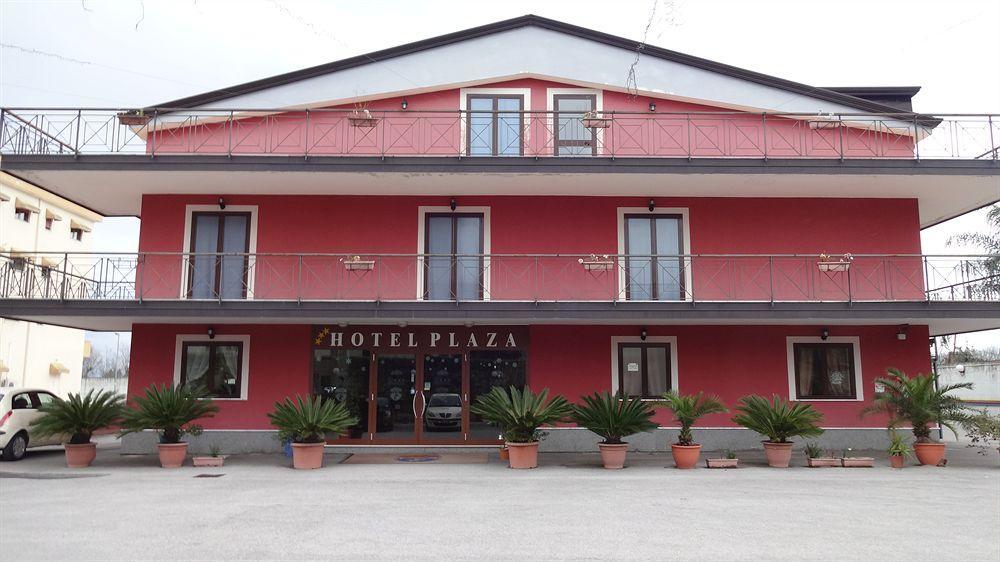 Hotel Futuro Aversa Exteriör bild